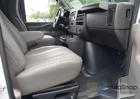 2025 GMC Savana Cargo Rwd 2500 Regular Wheelbase Work Van из США, поврежденный, VIN 1GTW7AF73S1104060